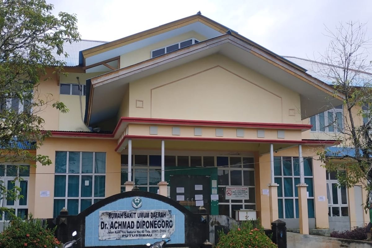 Tampak luar RSUD PUTUSSIBAU
